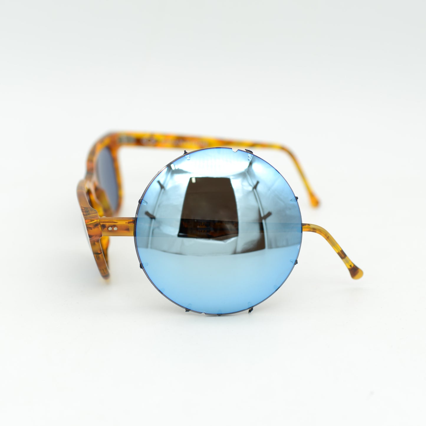 Ferra Amber