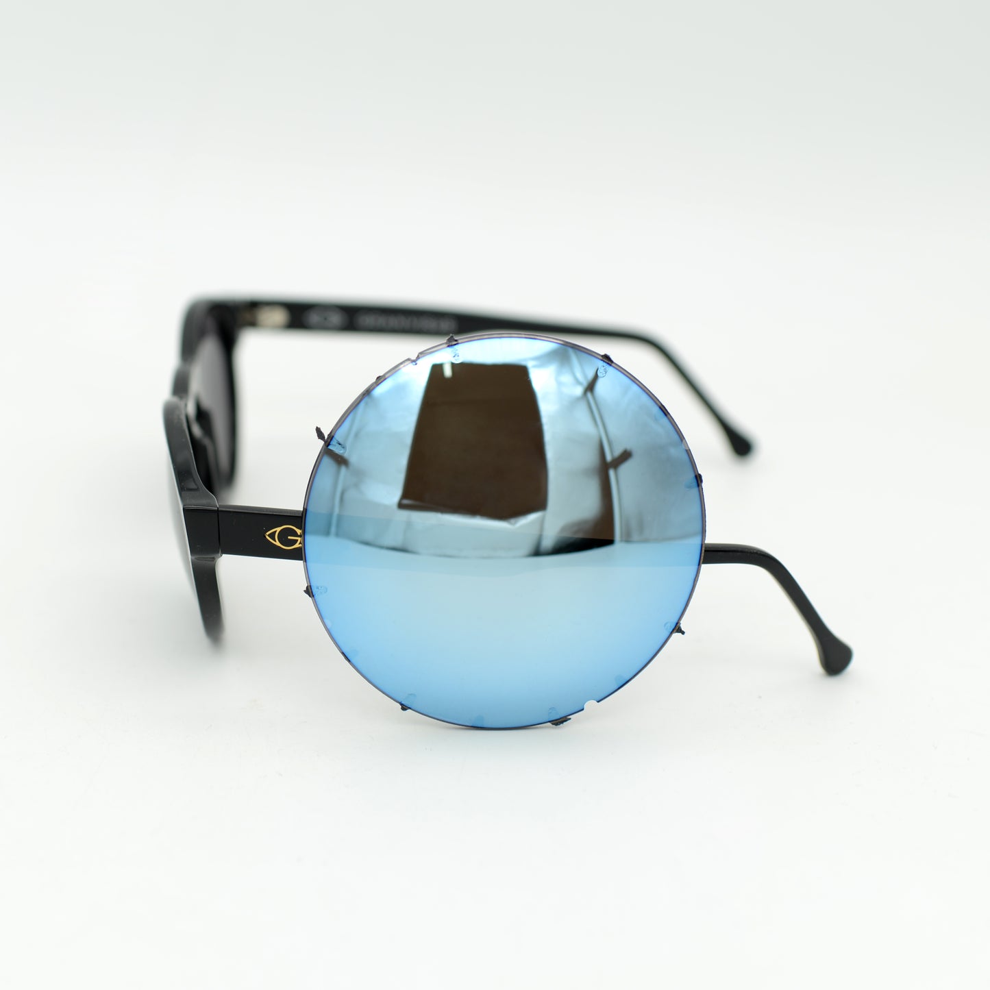 Saviu Black