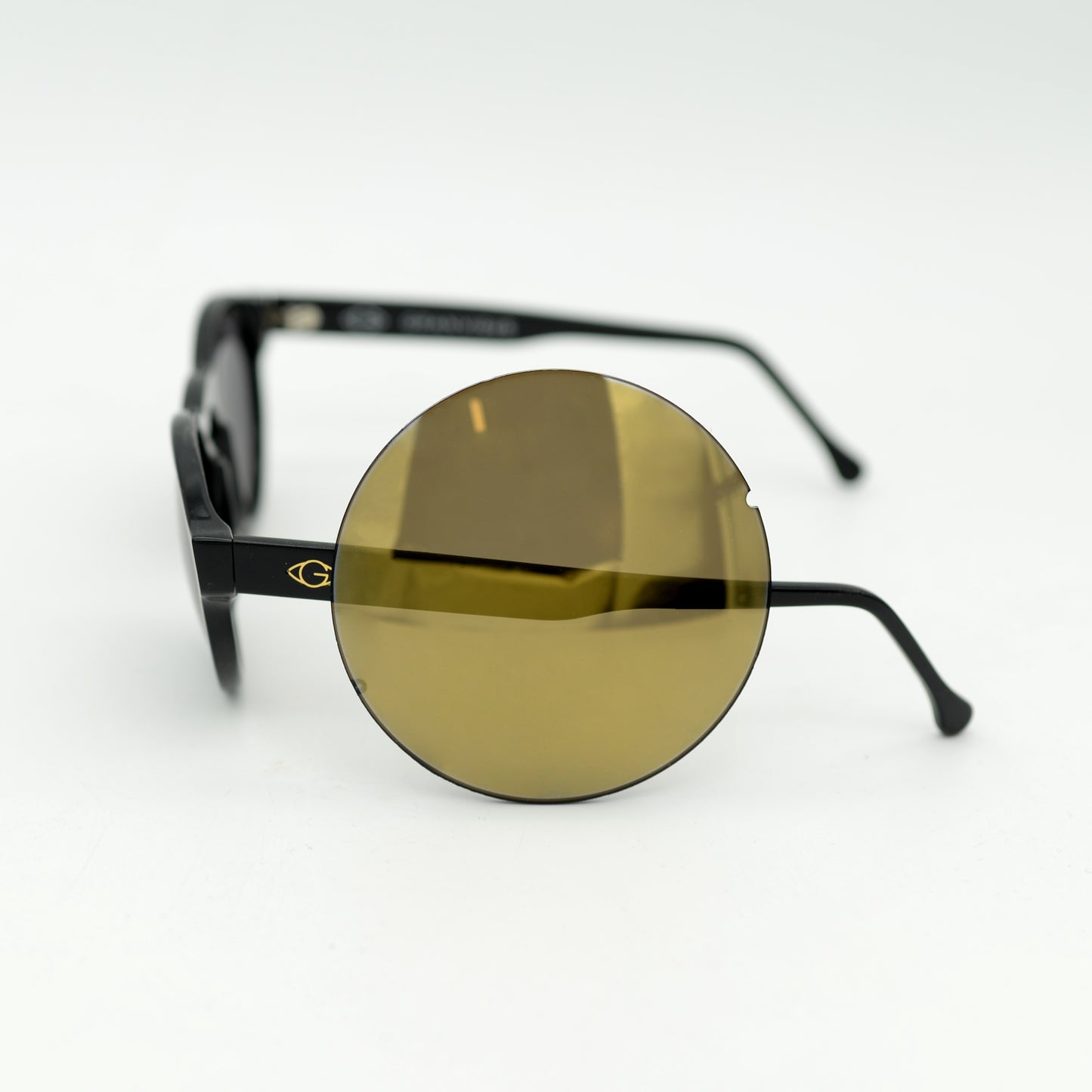 Saviu Black