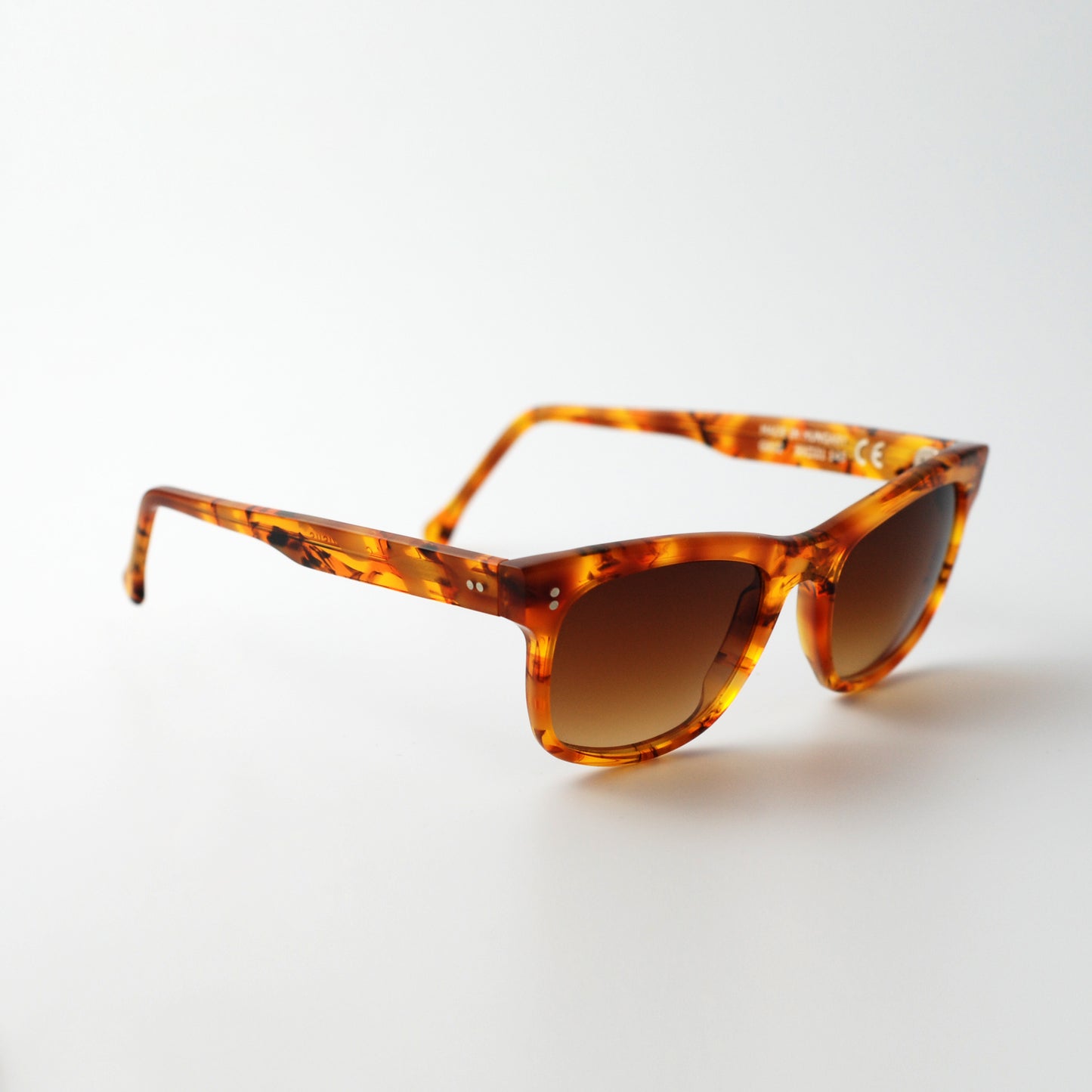 Ferra Amber